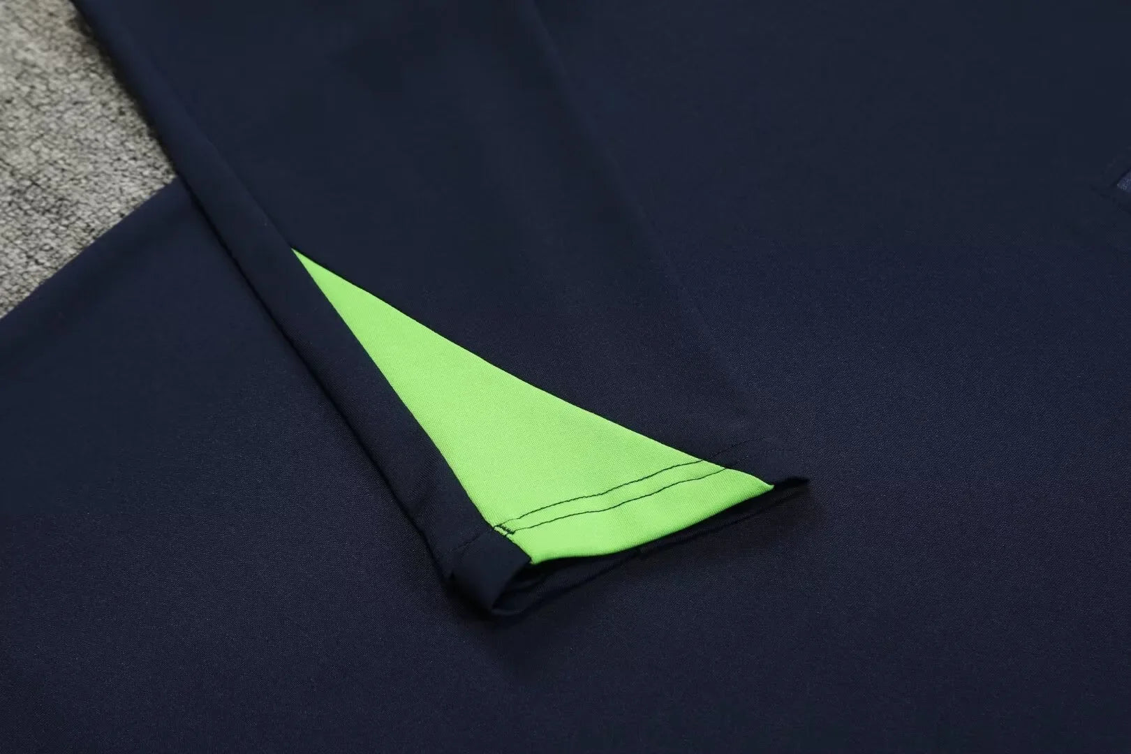 Adult Football Competition Training Uniform Set Half Zip Long Sleeve L-4XL Size Sports Wear Team Customization Kit