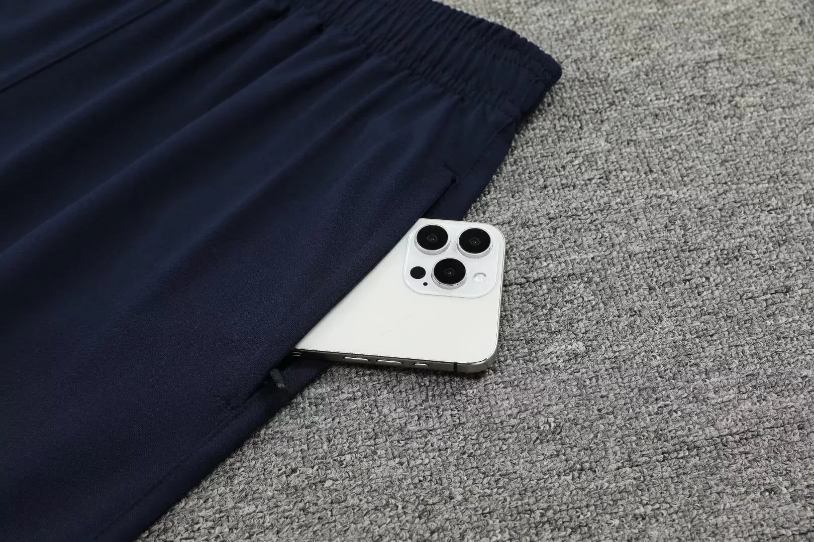 Adult Football Competition Training Uniform Set Half Zip Long Sleeve L-4XL Size Sports Wear Team Customization Kit